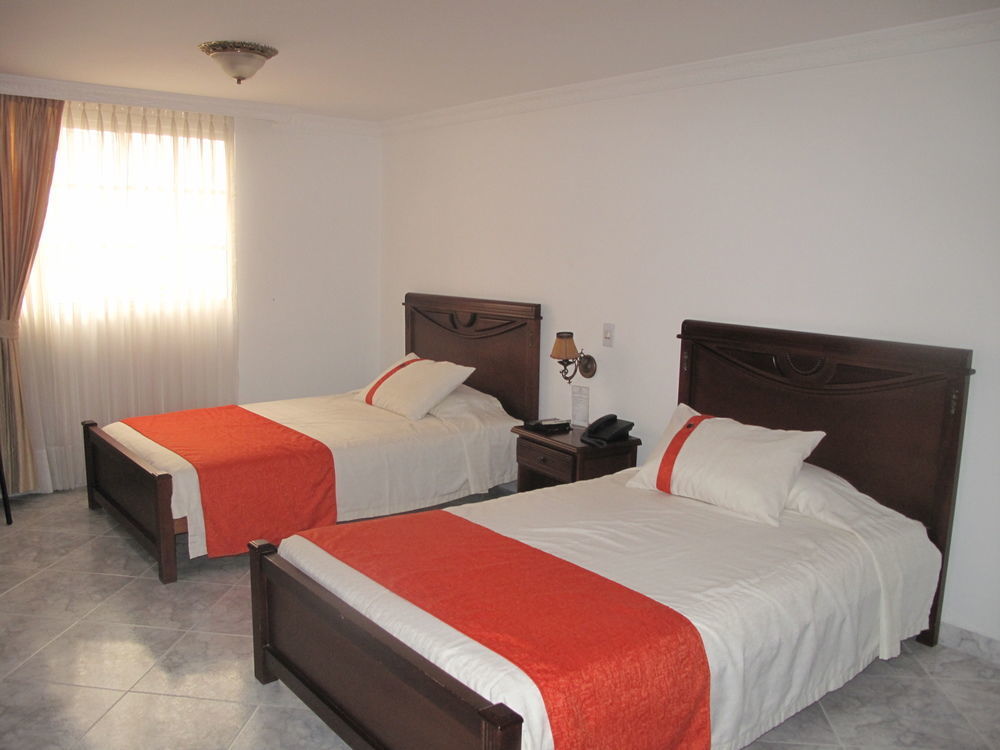 Azor Hotel Cali Versalles Exterior photo